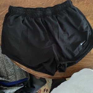 Black nike tempo shorts